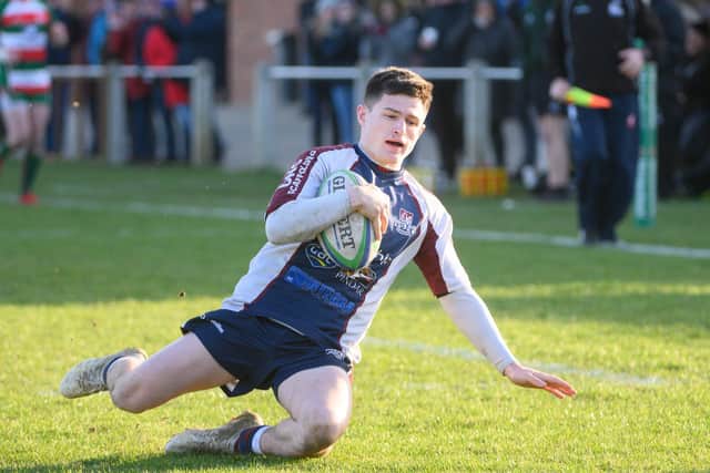 Jonty Holloway scores a try for Scarborough against West Hartlepool

Pictures by Andy Standing