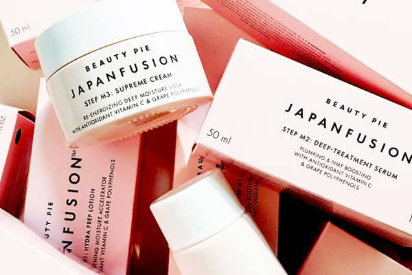 Can you really get luxury cosmetics for less? We review subscription buyer’s club Beauty Pie and how it works