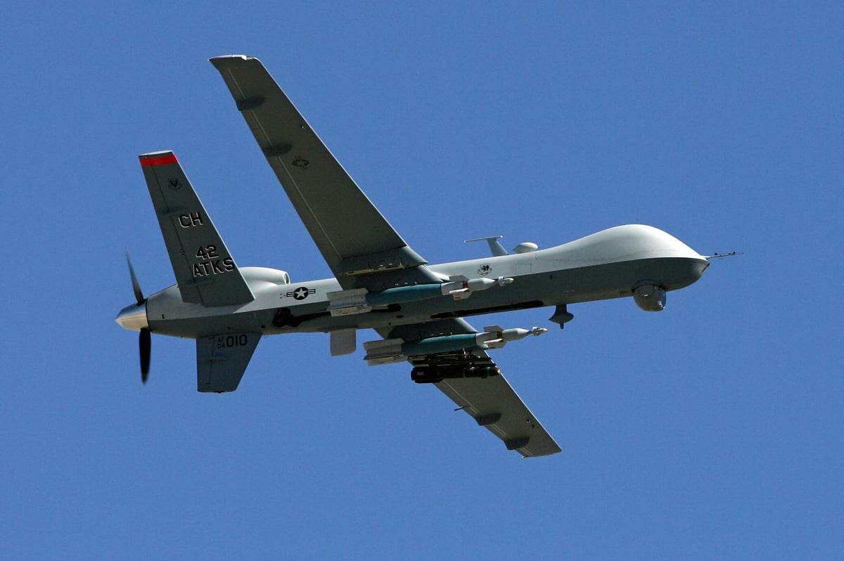 Jet Rusia mencegat dan bertabrakan dengan drone AS di atas Laut Hitam setelah membuang bahan bakar yang ‘tidak ramah lingkungan’