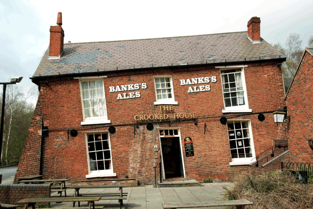Britain’s ‘wonkiest pub’ could close after 192 years as ‘drunk’ building put up for sale