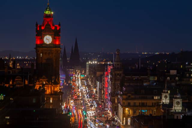 Scotland will see temperatures as high as 15C on Christmas Eve