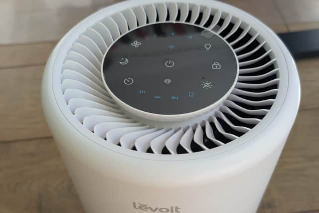 The smart touch screen has a locking function to prevent accidental presses