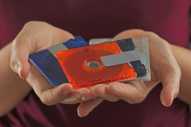 Though the format was trying to make waves in Western markets during the '00s, the advent of the iPod left the MiniDisc almost dead-in-the-water.