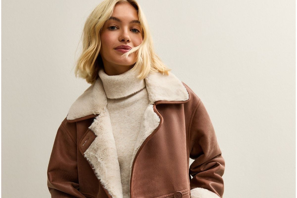 The New Look Brown Contrast Trim Bonded Jacket is the autumn essential for pumpkin picking