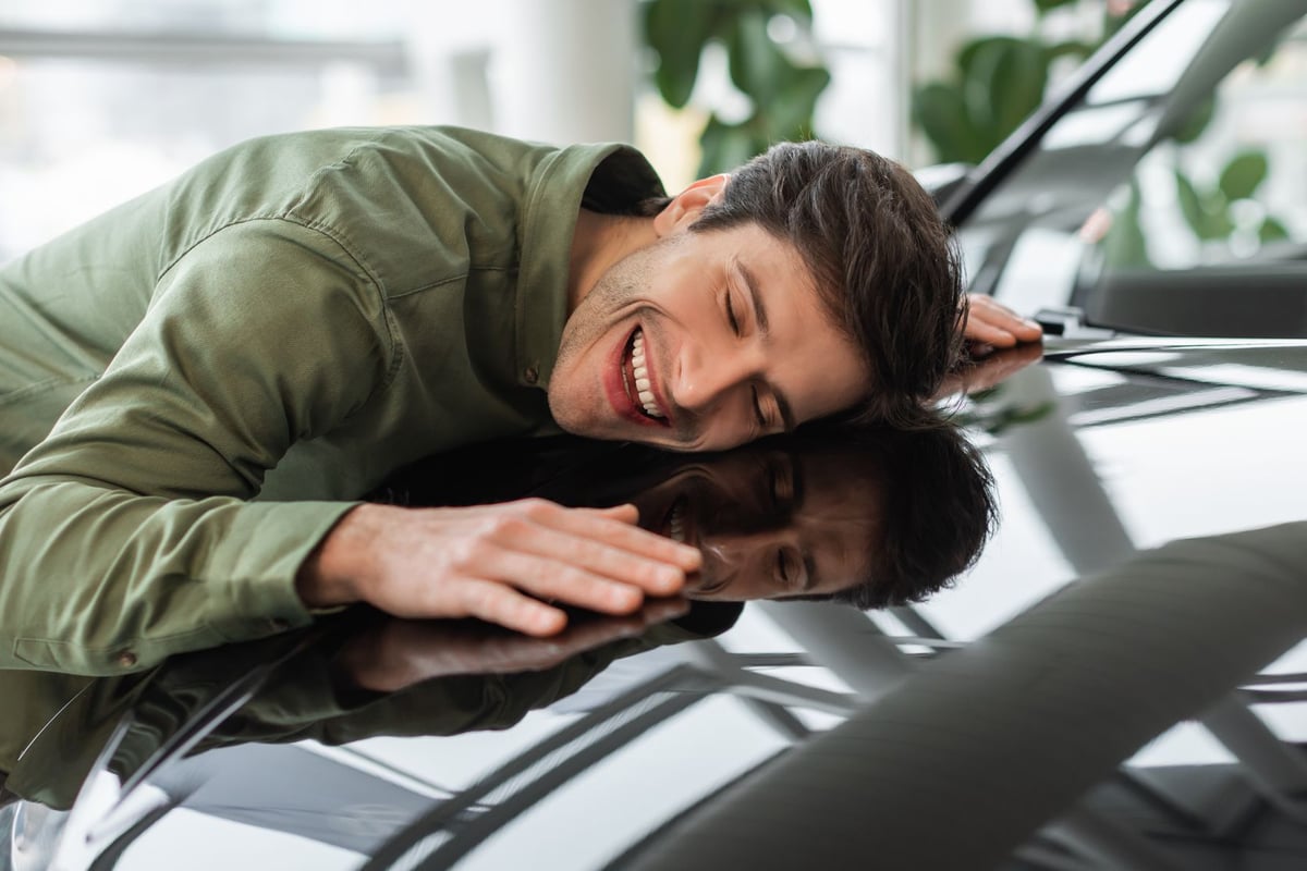 Dream car of the future – self-cleaning, climate zones and levitating wheels