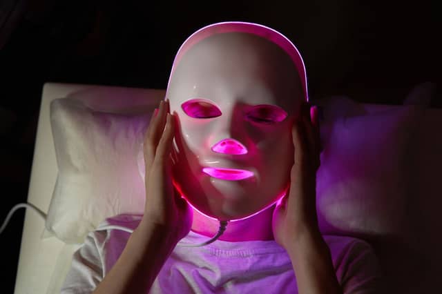 I’ve just found a discount code that will save you even more money on the Shark CryoGlow LED face mask