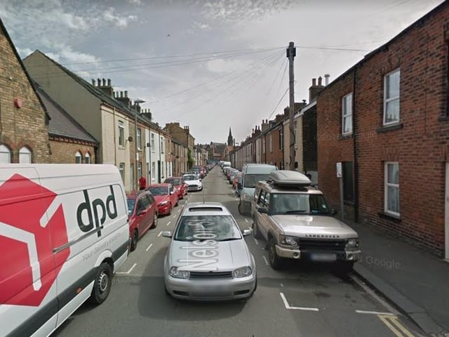 YO12 7 postcodes make up the majority of homes that fall within this LSOA. Streets within it include Melrose Street, Nelson Street and Trafalgar Street West.