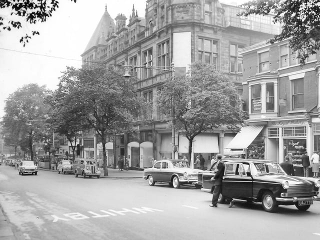 This large building on Westborough is now where the Brunswick Shopping Centre sits. The corner is where Next is now found, on York Place.