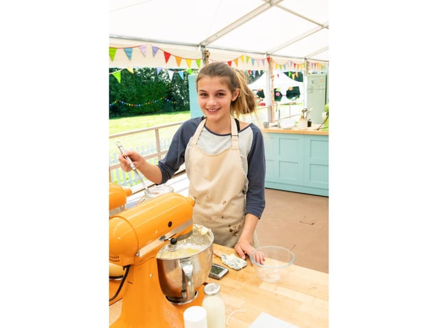 Eliza preparing a bake.
