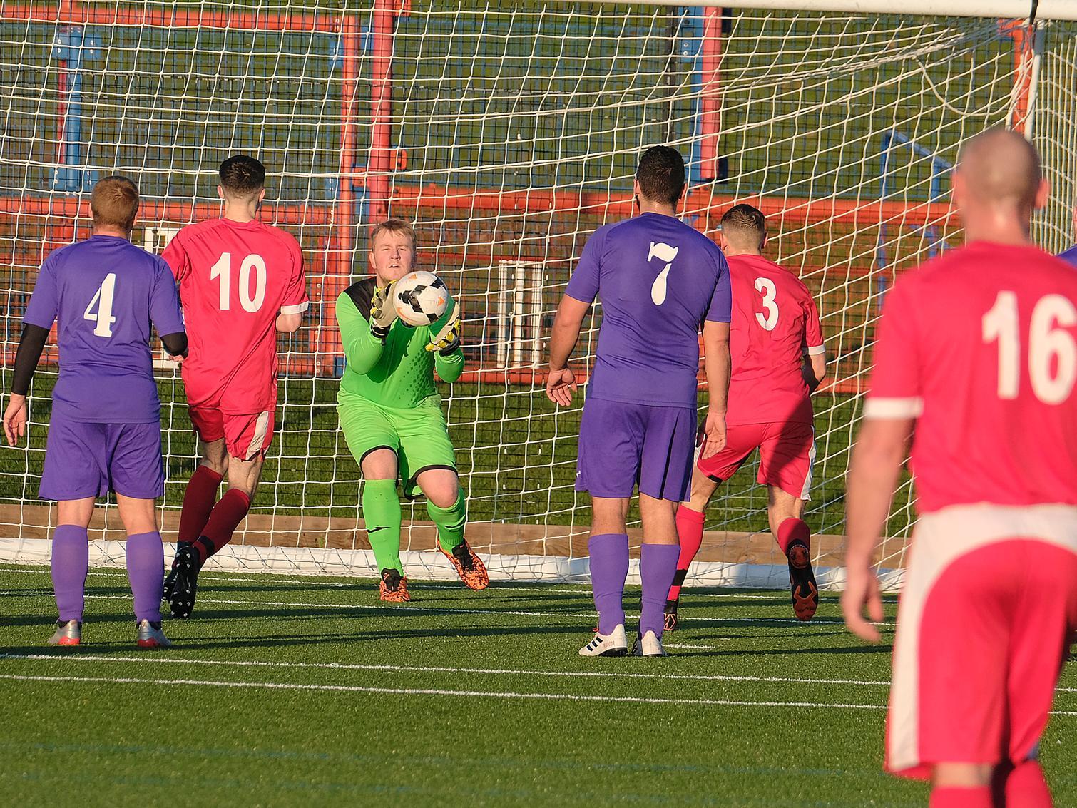 Edgehill Reserves v Goal Sports

PHOTOS BY RICHARD PONTER