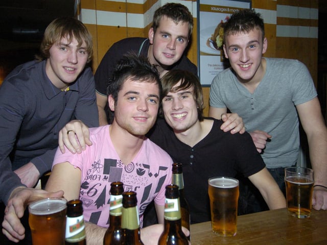 Mates having fun in Barracuda.