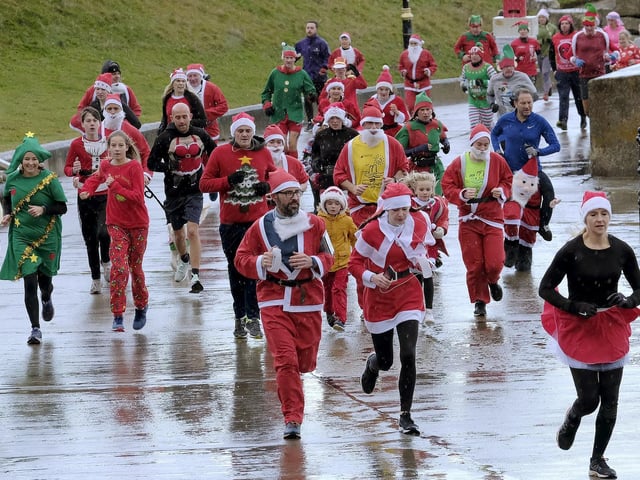 The runners begin.