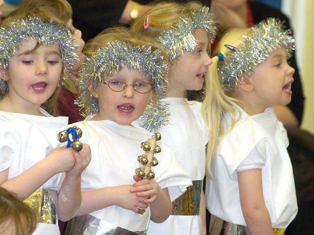 Gladstone Road infants perform their nativity.