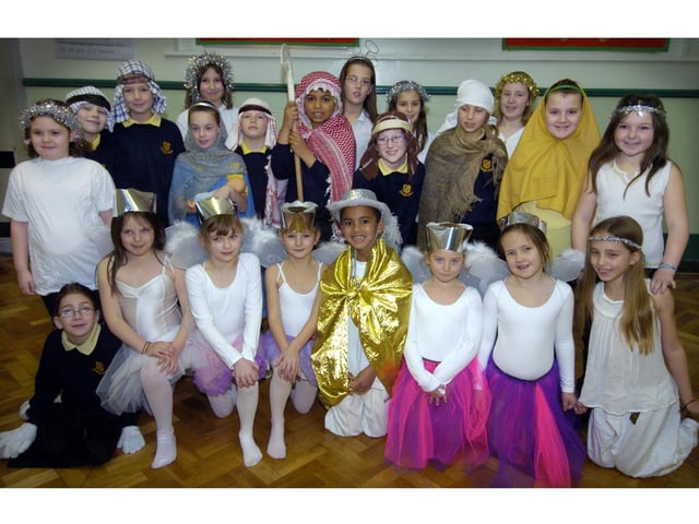 The cast of the Key Stage 2 production.
