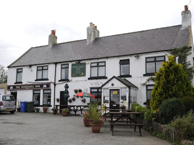 A reviewer said:
Visited here for the first time based on reviews we'd read and we were not disappointed. Our meals(chicken breast wrapped in parma ham, mushroom stuffing and a creamy mushroom sauce) were freshly cooked and served beautifully. Also a selection of fresh vegetables served in a dish . A lovely meal.