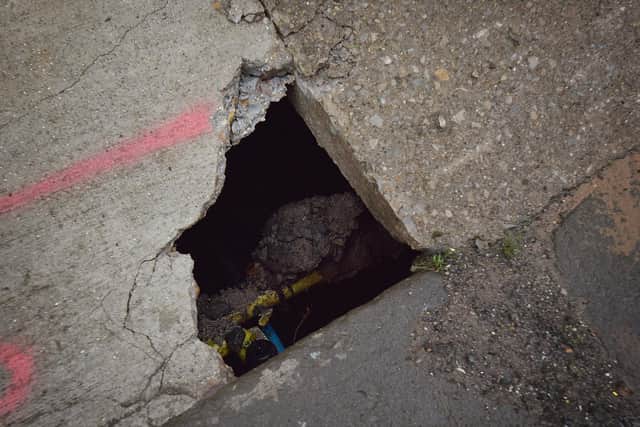 The opening to the sinkhole. Picture by Richard Ponter