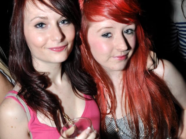 Laura and Mischa in Barracuda
