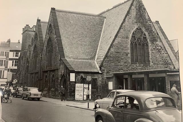 Bar Congregational Church was situated on Aberdeen Walk. It was built in 1850 and demolished in the 1960s.