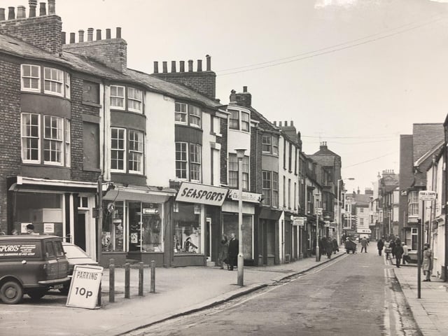 This picture from 1976 really shows how much Scarborough town centre has changed. Looking down North Street towards Westborough - today the left hand side of this picture is where Matalan and TK Max are.