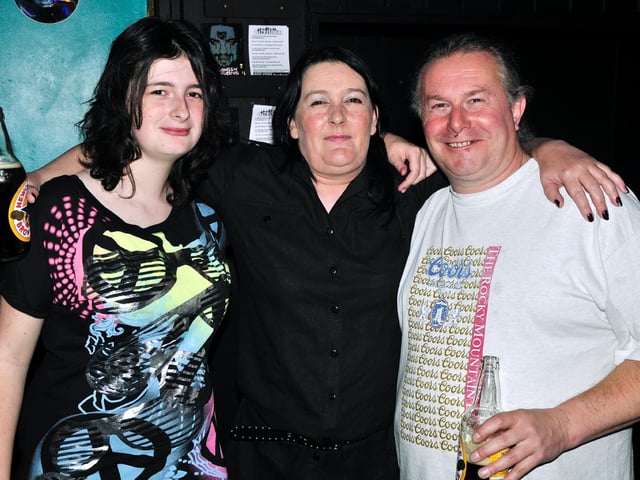 Tracy, Bethany and Chris grab a drink in Vivaz.