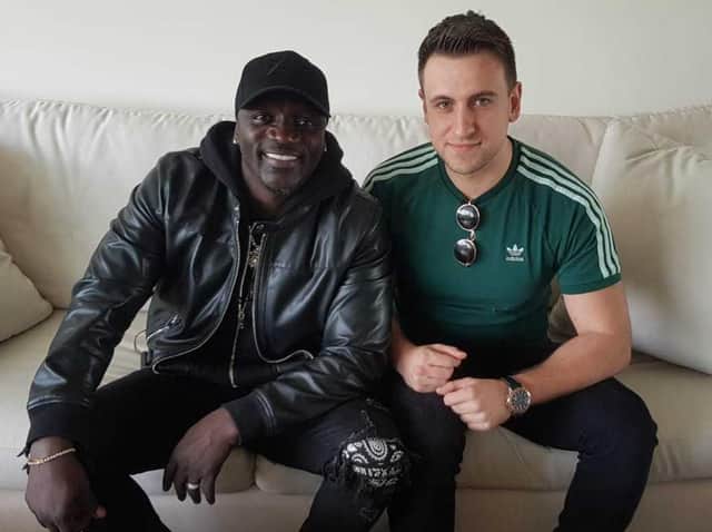 Erhan and US rapper Akon.