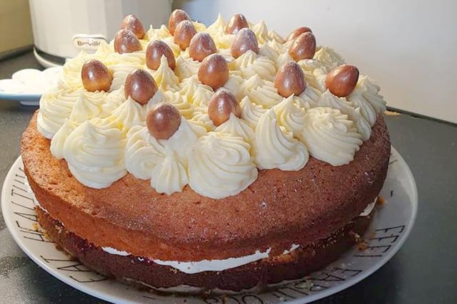 Catherine Roberts and daughter Maisie, seven, have been baking cakes for neighbours.