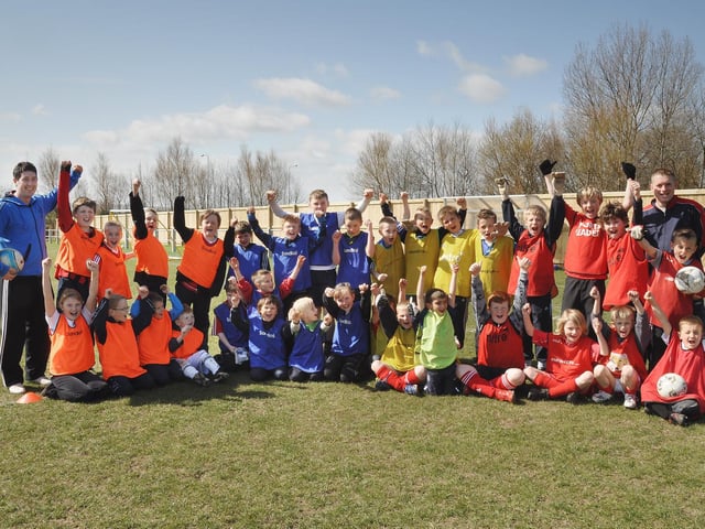 Do you recognise anyone in this week's Retro Spotlight? Tweet us @SN_Sport