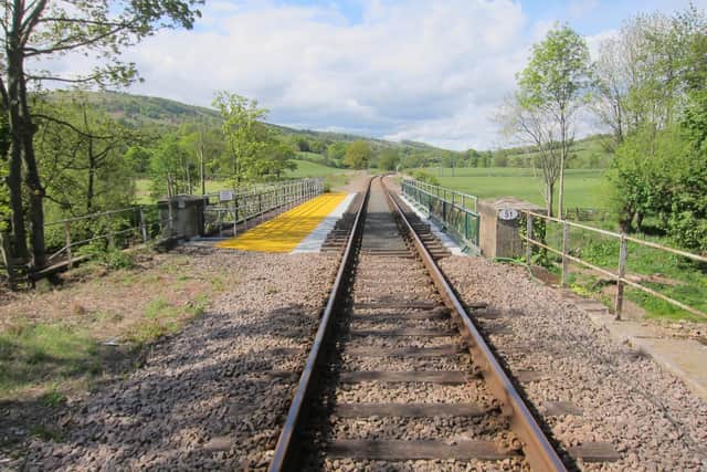 Network Rail issue urgent warning for walkers to stay off railway