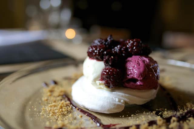 Blackberry Eton Mess at White Horse and Griffin