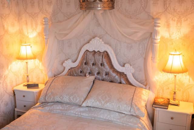 The crown adorned master bedroom in The Royal Caravan in Cayton Bay, Scarborough. Copyright: Parkdean resorts.