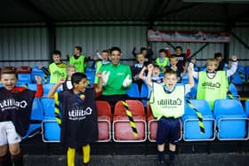 David James with young footballers at Biggleswade FC