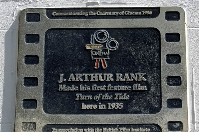 Plaque marking the Turn of the Tide film.