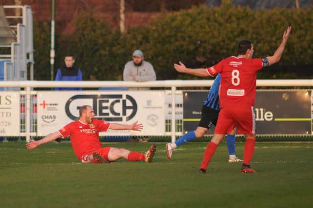 Player-boss Brett Agnew appeals for a penalty at Cleethorpes Town on new Year's Day


Photo by Dom Taylor