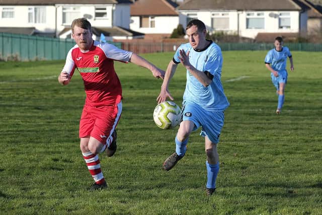 Westover (red) and Newby battle it out
Photo by Richard Ponter