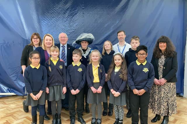 The High Sheriff paid a visit to Friarage Primary School.
Pictured: Angela Langley,  Deputy Headteacher, Cheryl Cappleman, Headteacher, Jim Martin,  Ex Governor, Venetia Wrigley, High Sheriff, Tim James Vice Chair and Parent Governor and Janet Jefferson, Trust Governor, and children from Year Three, Four, Five and Six.