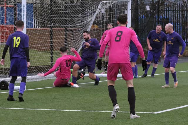 Goal Sports 2 Cayton Corinthians 6
Photos by Richard Ponter