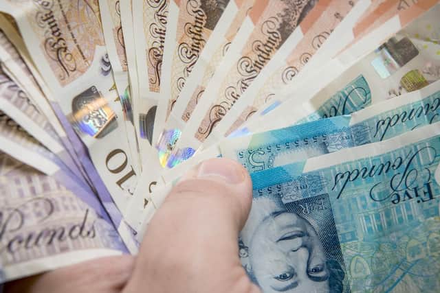 Pension fund members are struggling to offload indirect holdings in Russia, a meeting has been told.