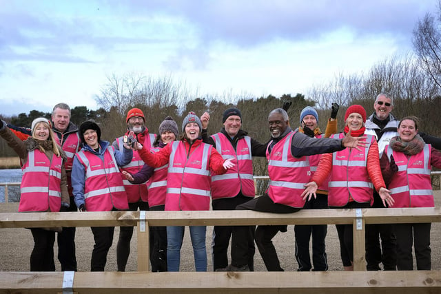 Volunteers, marshals and organisers cheer at North Yorkshire Water Park parkrun

Photo by Richard Ponter