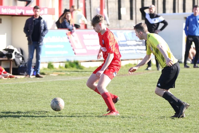 Bridlington Town Rovers hold the ball up well in the 4-2 win against Goole United

Photo by TCF Photography
