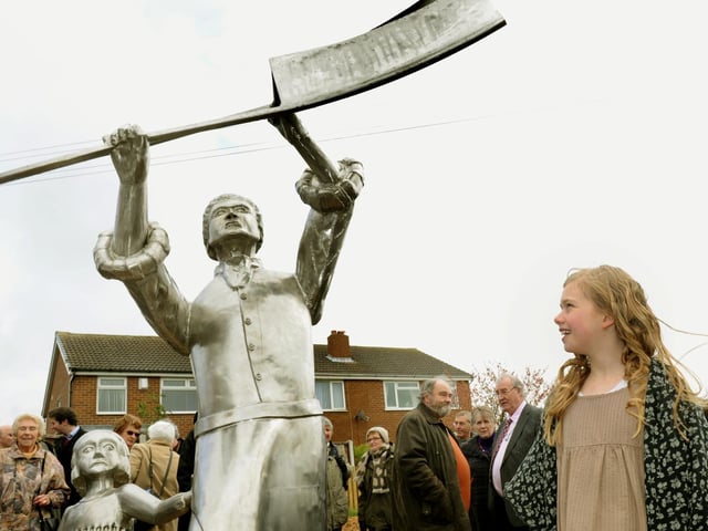 This is the only memorial in the country dedicated to the Luddites. These were a group of political activists who brought havoc to the new factories of the Industrial Revolution by wrecking new machines. The statue depicts a cropper brandishing shears – a traditional job threatened by late 18th-century mechanisation. It can be found in Halifax Road, Liversedge.