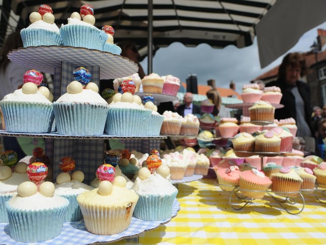 Fondly known as “Yorkshire’s Foodie Glastonbury,” it is one of the UK’s biggest free food and drink events.
Set across the streets of Malton, known as Yorkshire’s Food Capital, the flavoursome feast will welcome visitors from across the country. Home to artisan producers and award-winning independent businesses, Malton Food Lovers Festivals this year offers a huge array of unique stalls. There will be tasty treats and gorgeous gifts, celebrity chef talks and demonstrations, live music and fun for all the family in these six days of foodie heaven. Free and with park and ride available plus bus and train links