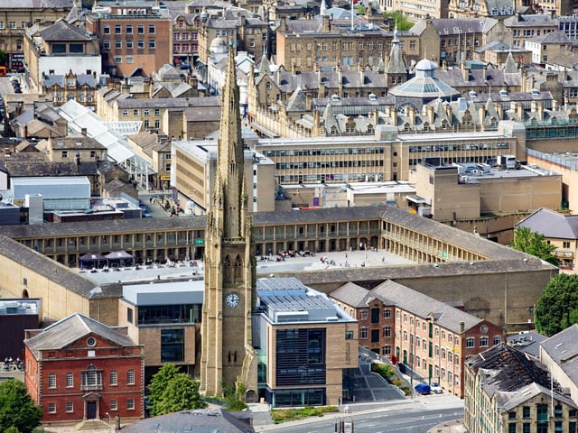 Is it a Roman courtyard? Is it a Venetian piazza? The Piece Hall in Halifax is Britain’s last surviving cloth hall and Georgian masterpiece.
The recently-renovated beauty is packed with things to do for couples in Yorkshire.
Discover its heritage on your private tour or show your other half the ropes with a quirky bell-ringing experience.
Art and craft workshops pop up throughout the year while independent boutiques and cosy cafes are a mainstay.
You will be well occupied for hours, especially when you discover the specialist gin bar!