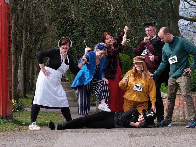 Whodunit characters ready for to solve the crime.. and take part in the walk.