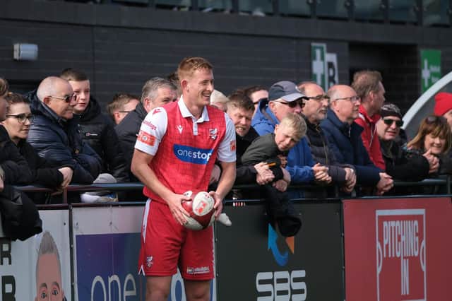Ash Jackson gets ready to take a throw for Boro against Radcliffe
Photo by Richard Ponter