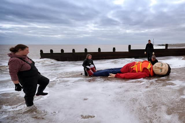 The giant puppet will start walking on Bridlington’s south beach at around 1.15pm/1.30pm on Friday.