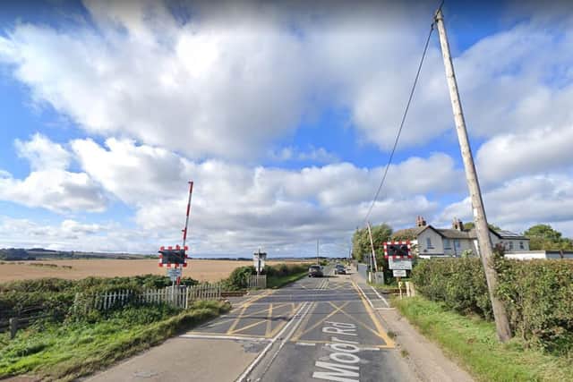 The level crossing at Moor Road