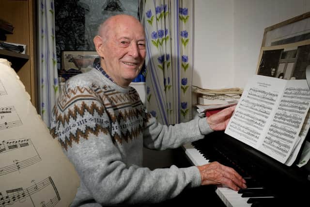 Whitby's Jim Muir, 92, who has been playing the organ for 80 years.
221509a