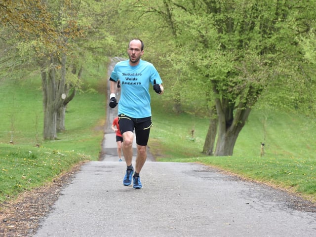 A Yorkshire Wolds Runner digs deep