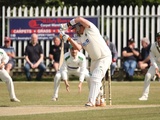 Cottingham fend the ball away