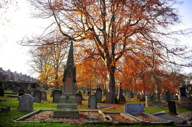 Scarborough residents are invited to take part in free guided tours of the war graves at Dean Road Cemetery on Saturday May 21.